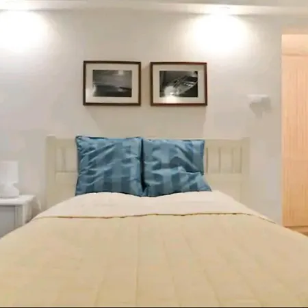 Vendegszoba-havas Utca アパート *